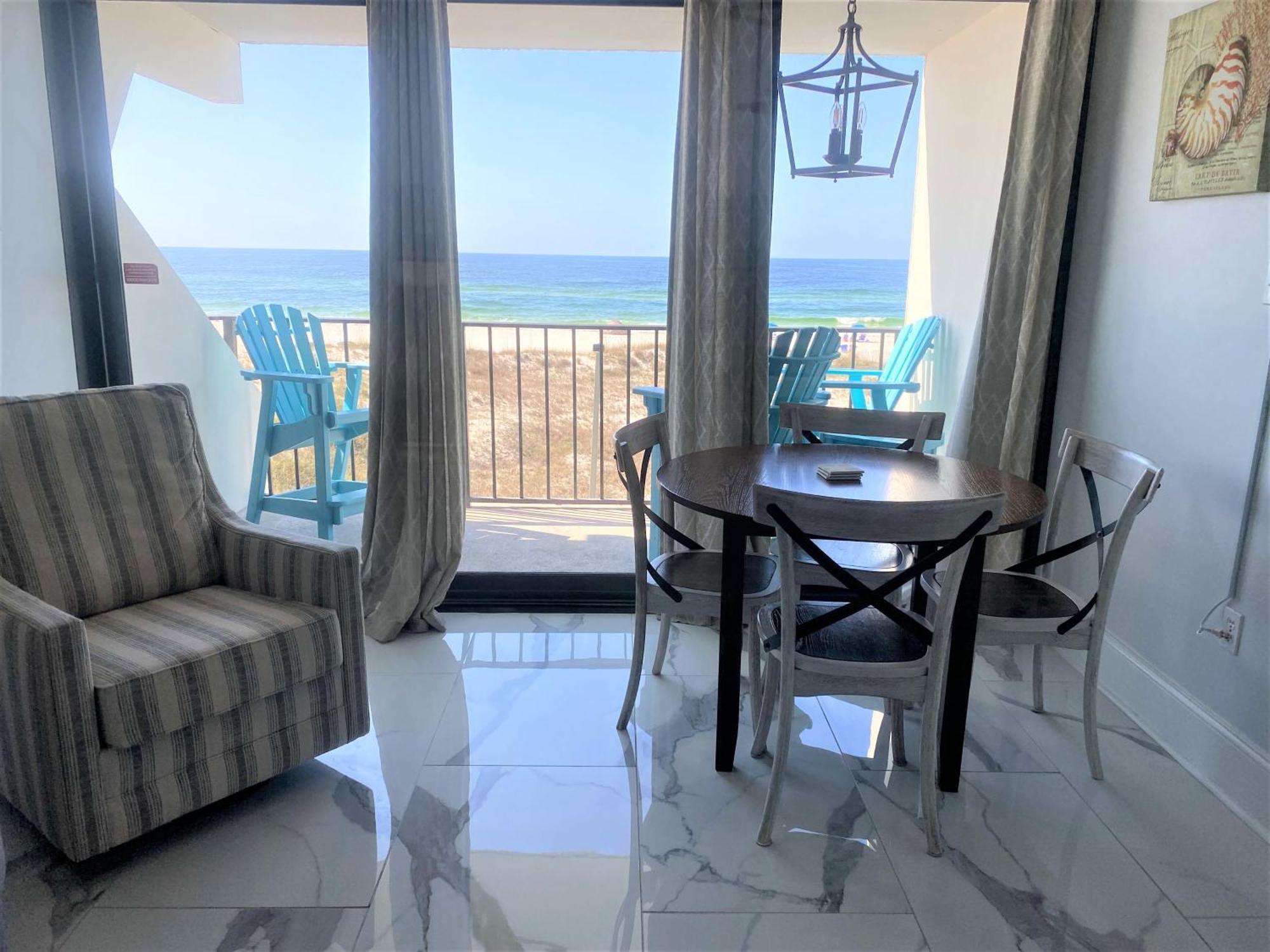 Island Winds East 202 By Albvr - Beautifully Renovated Beachfront Condo & Steps Away From Hangout & More! Gulf Shores Extérieur photo