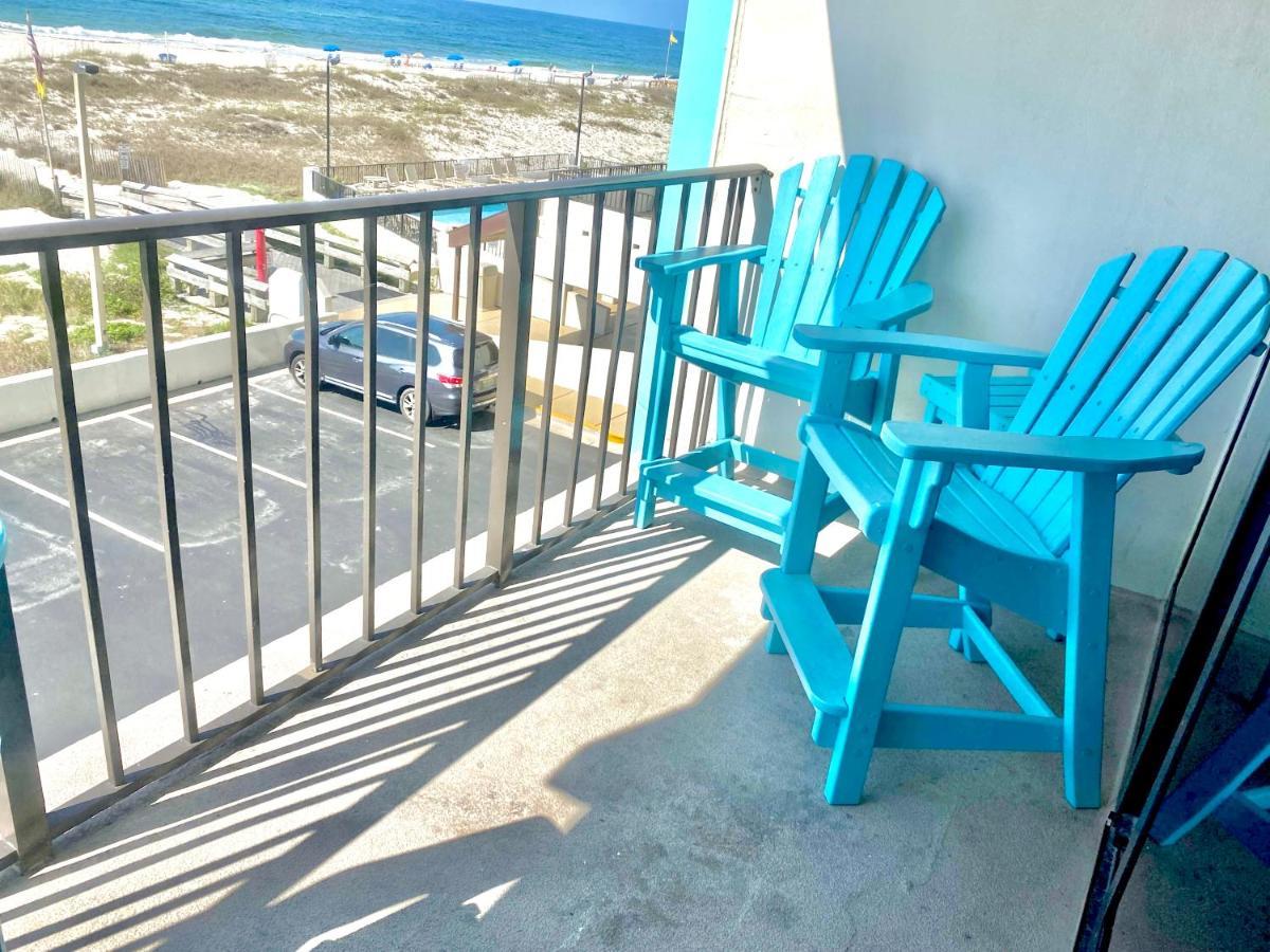 Island Winds East 202 By Albvr - Beautifully Renovated Beachfront Condo & Steps Away From Hangout & More! Gulf Shores Extérieur photo